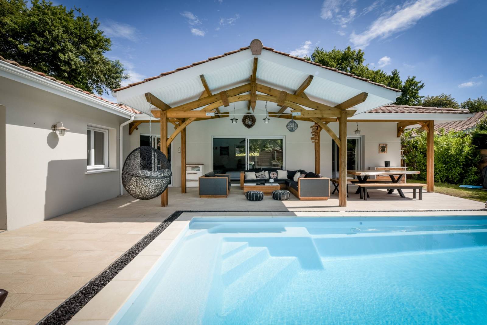 Maison d'inspiration Arcachonnaise avec sa belle terrasse couverte