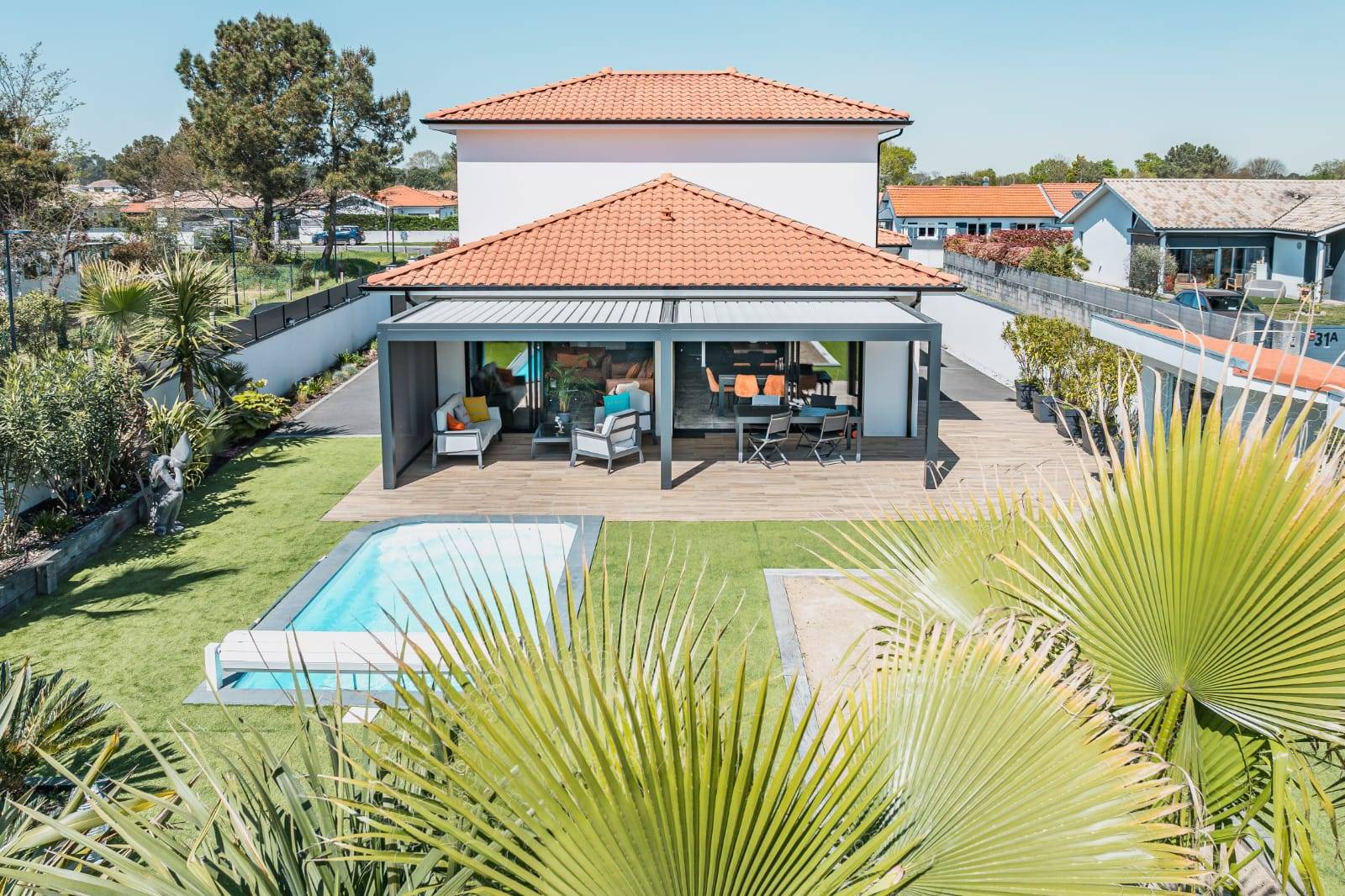 Maison moderne climatisée avec suite parentale, bureau et vaste séjour lumineux à Cazaux 33260 La Teste-de-Buch