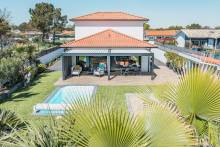 Maison moderne climatisée avec suite parentale, bureau et vaste séjour lumineux à Cazaux 33260 La Teste-de-Buch